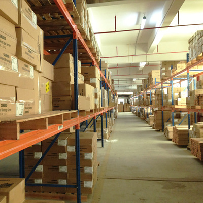 CAMBRO BC331KD110多用途酒店服务车 功能解析与采购指南